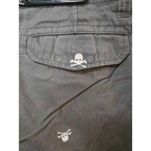 Old Navy Mens Gray Skull & Crossbones Chino Shorts 32W Nautical pirate beach - Picture 7 of 10